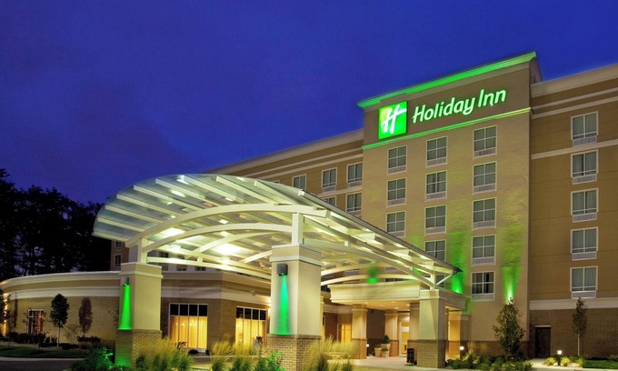 Fort Wayne Hotel | Experience Comfort at Holiday Inn Purdue - Fort Wayne