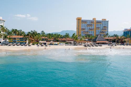 Ixtapa Resort | Relax at Holiday Inn Resort Ixtapa All-Inclusive Hotel