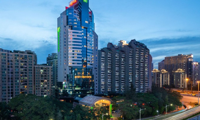 Nanshan Hotel | Explore Holiday Inn Shenzhen Donghua: Pool, Spa & Dining