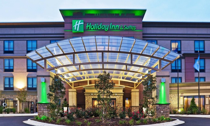 Stillwater Hotel | Discover Holiday Inn Stillwater: Family-Friendly Comfort
