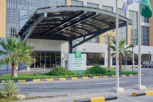 Al Jubail Hotel | Discover Holiday Inn & Suites Al Jubail: 4-Star Comfort Awaits