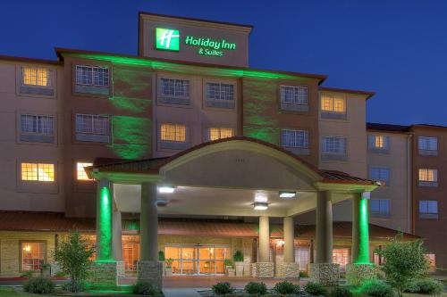 Albuquerque Hotel | Relax at Holiday Inn & Suites Albuquerque Airport Hotel