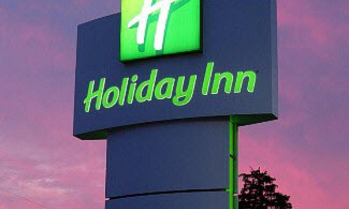 Barstow Hotel | Family-Friendly Holiday Inn & Suites - Barstow, IHG Hotel