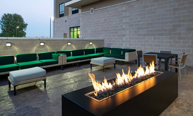 Idaho Falls Hotel | Relax at Holiday Inn & Suites Idaho Falls - Guest Rated 8.8