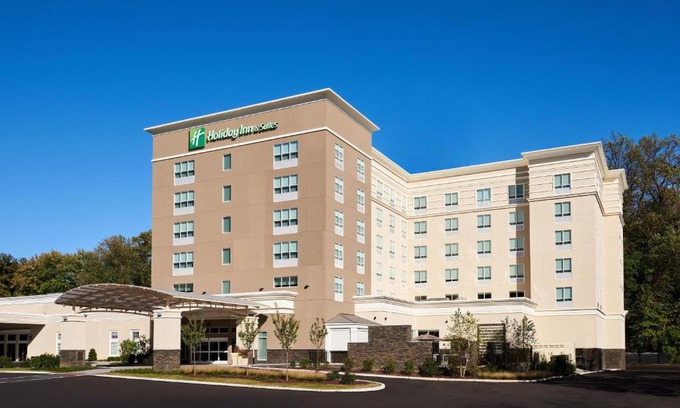 Drexel Hill Hotel | Discover Holiday Inn & Suites Philadelphia W - Family Friendly Stay