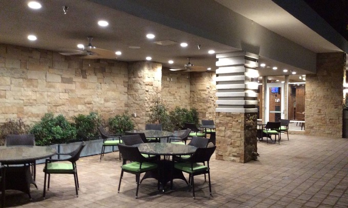 Trophy Club Hotel | Discover Holiday Inn Trophy Club: Family-Friendly Retreat