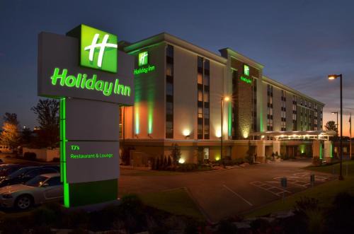 Boardman Hotel | Relax at Holiday Inn Youngstown-South with Great Amenities