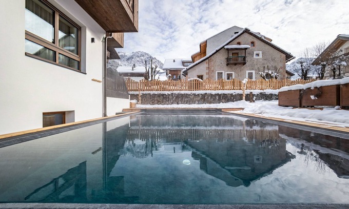 Mareo House | Relaxing Holiday Apartment "Alnö Alpaisc 1" with Pool & Sauna