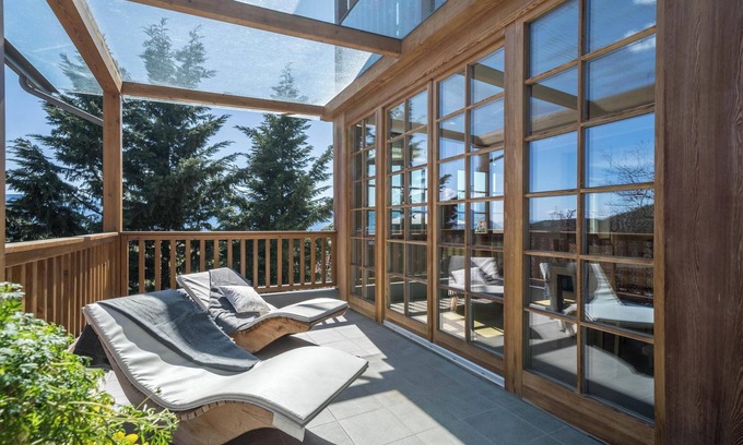 Verano Apartment | Cozy Holiday Apartment 'Alber - Mürri' with Private Terrace