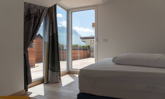 Riva del Garda Bed & Breakfast | Top-Rated Holiday IV Gardan: Pool, Spa & Family-Friendly