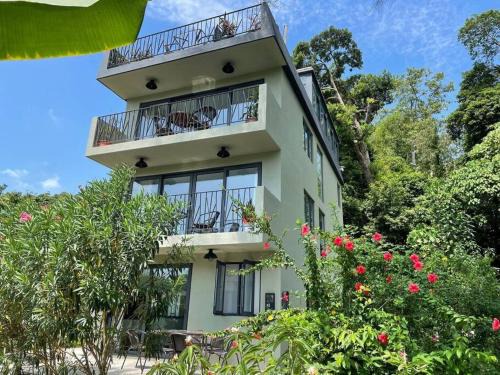Islands District Apartment | Family-Friendly Holiday Let in Mui Wo, Lantau Island