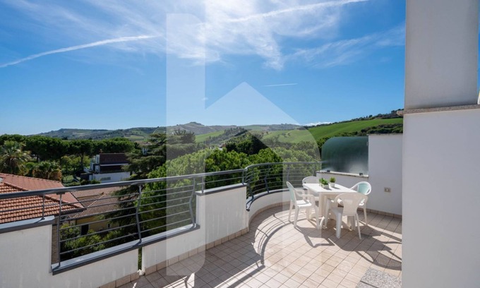Pineto Apartment | Cozy Holiday Rendez Vous 51 - Side Sea View Apartment