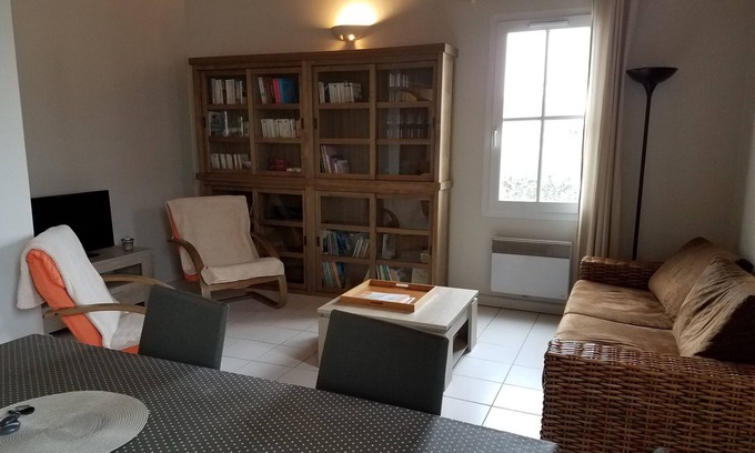 Saint-Martin-de-Re Apartment | Ideal Family Getaway in St Martin de Ré - Rated 9.6/10