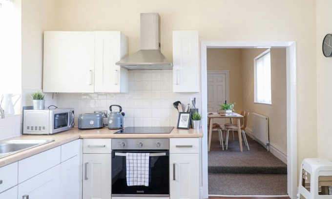 Offerton Apartment | Comfortable Holiday Rental with Family-Friendly Amenities