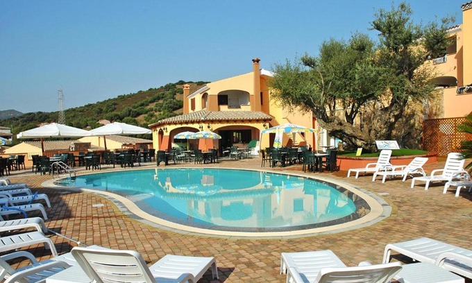 Maiorca Apartment | Discover Li Troni Budoni: Family-Friendly & Pet Welcoming