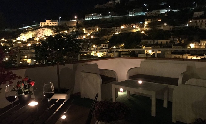 Modica House | Exquisite Holiday Rooms with Breakfast and Kitchen Amenities