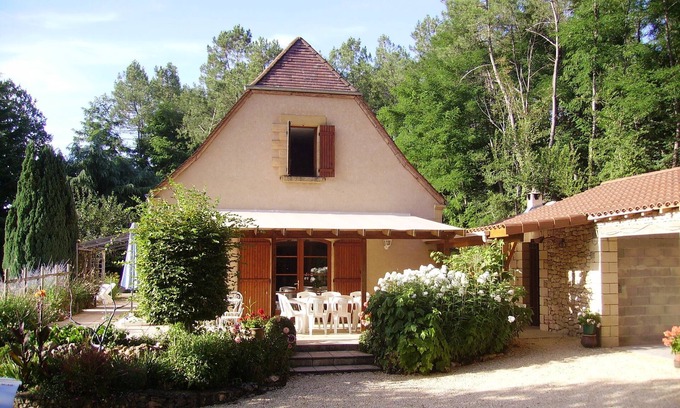 Peyzac-le-Moustier Villa | Ideal Villa with Private Pool for Families in La Plaine de Baillard