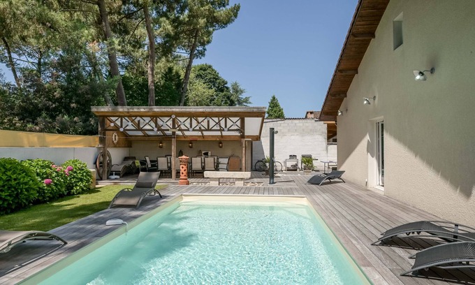 Cazaux House | Relax at Holiday Villa "Teny La Teste" with Pool & Terrace
