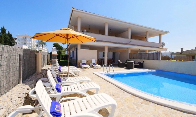 Muro Villa | Inviting Holiday Villa Jerónimo: Mountain Views & Pool Access