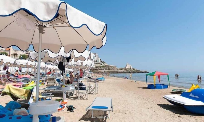 Sperlonga Apartment | Discover Holiday Zirocco: Beachfront Bliss Awaits You
