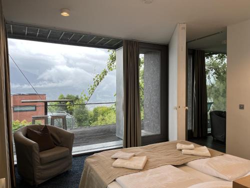 Hungerburg-Hoheninnsbruck House | Elegant Holidayhome Elza: Oceanfront Family Retreat