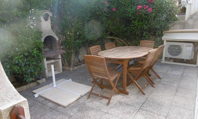 Narbonne-Plage Apartment | Spacious Holidayland Villa T2: Oceanfront Retreat in Narbonne