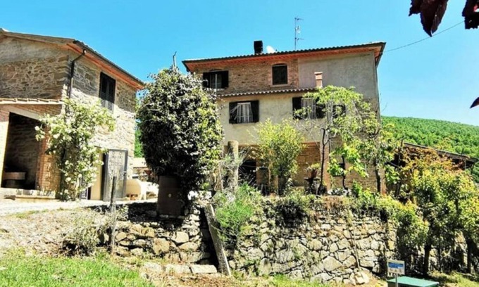 Pieve di Chio House | Discover Scenic Holidays Surrounded by Majestic Mountains