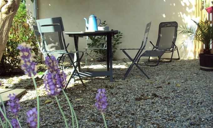 Sarrians Cottage | Experience Holidays in Provence: Pool, Breakfast & More!