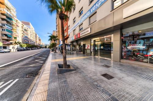 Plaza de Toros Vieja Apartment | Welcoming Holidays2Malaga Salitre Near AVE Station