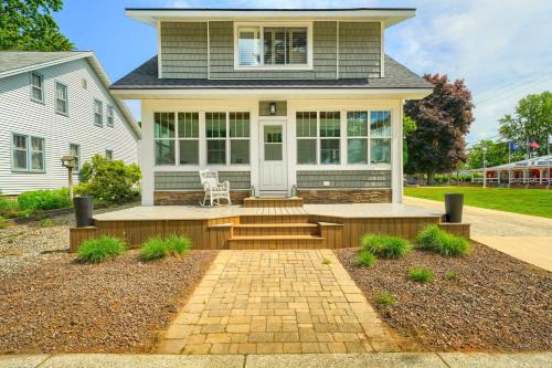 Ottawa Beach House | Cozy Holland Getaway Just Steps from Ottawa Beach!