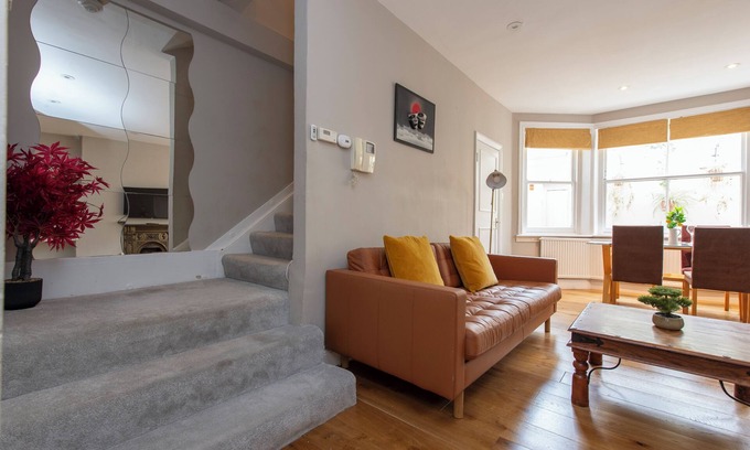 Holland Park Apartment | Holland Park spacious apartment