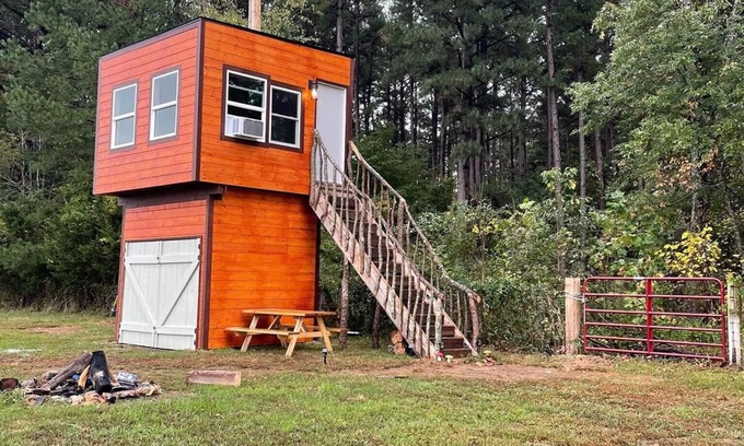 Jerome House | Discover Hollering Pines Retreat: Ideal for Families & Pets