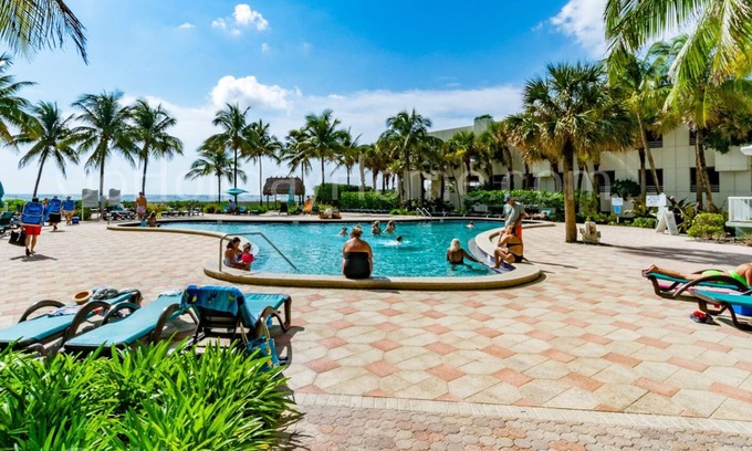 Hollywood South Central Beach Apartment | Beachfront Bliss: 2-Bedroom Hollywood Escape Awaits