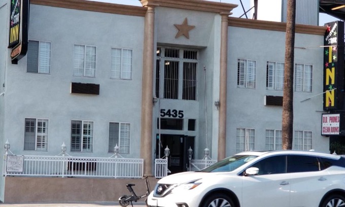 Little Armenia Hotel | Relaxing Stay at Hollywood Stars Inn with Family Amenities