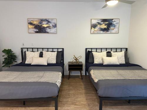 Little Armenia Apartment | Family-Friendly Hollywood Universal Studios Apartment with Parking