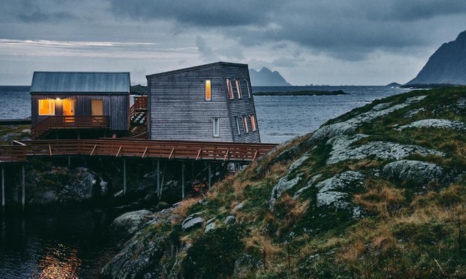 Sørvagen Resort | Experience Oceanfront Bliss at Holmen Lofoten Hotel