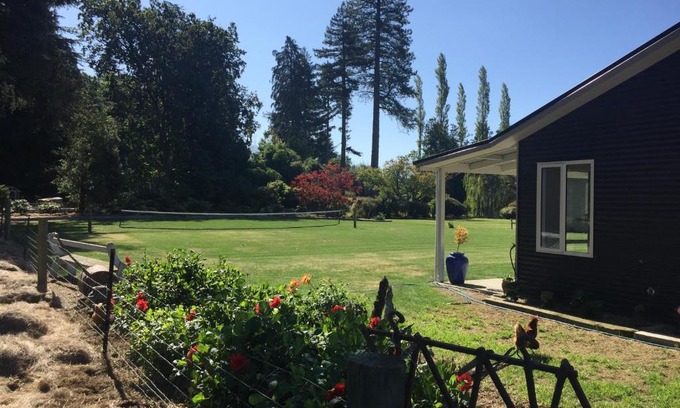 Methven Apartment | Experience Holmestead Farm - 4-Star Stay Rated 9.6/10