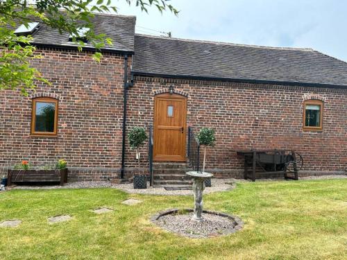 Grendon Apartment | Family-Friendly Holmleigh Annexe - Rated 9.6/10 by Guests