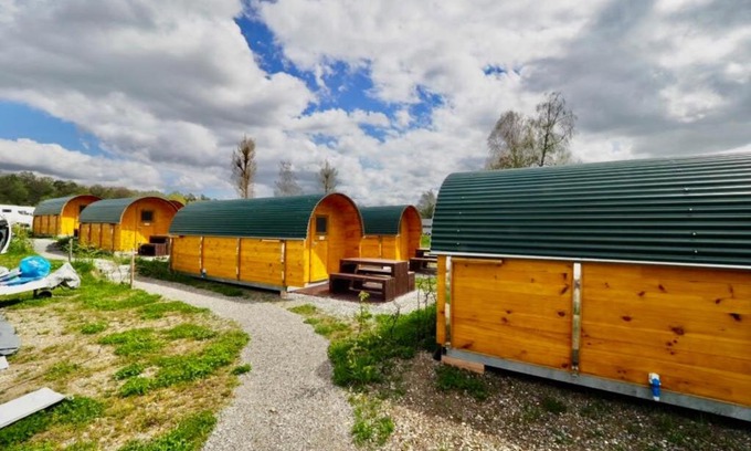 Reichenau House | Welcoming Holzhütte J22: Oceanfront Family Retreat