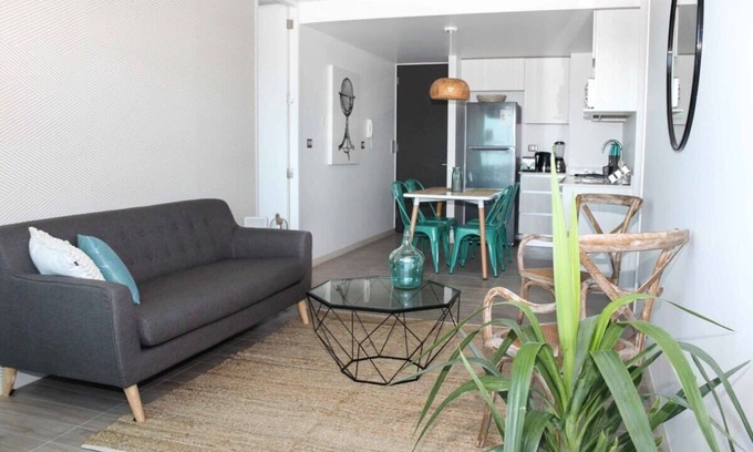Antofagasta Apartment | HOM | Amplio 2D2B Parking y Terraza Vista al Mar PNM