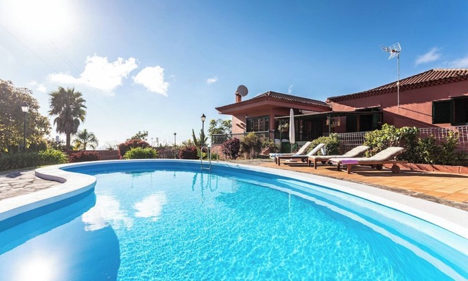 Tejina Villa | Impressive Home2Book Villa Luna de Tacoronte with Pool