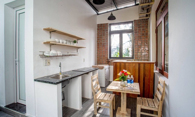 Thuy Xuan Villa | Budget-Friendly Getaway: HOME 1 with Breakfast for 6