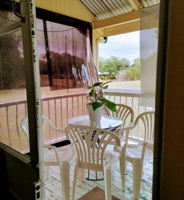 Allingham House | Beachfront Retreat in Ingham: Your Coastal Escape Awaits