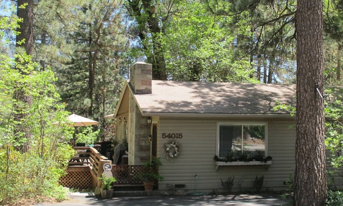 Idyllwild House | Pet-Friendly Retreat in Idyllwild - Steps from Village & Trails