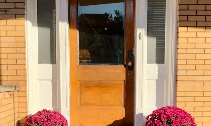 Sewickley House | Comfortable 3BR Home in Sewickley Village with Great Amenities