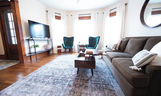 Wadsworth House | Home away from home, all of amenities that you wish for.