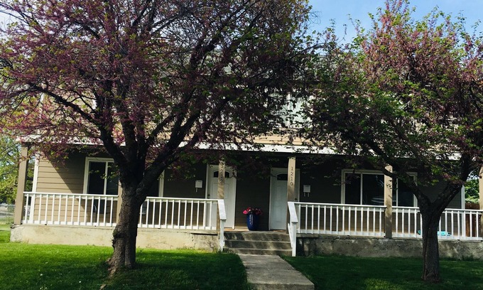 Richland House | Cozy Retreat: 3 Bedroom Home Near Richland with Pool