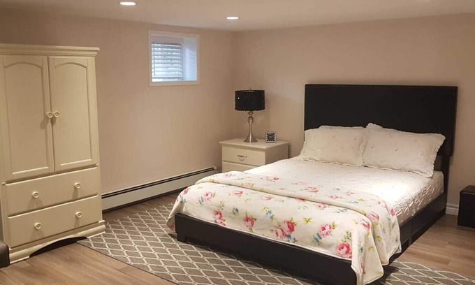 York House | Your Home Away from Home: Ideal for Families & Travelers