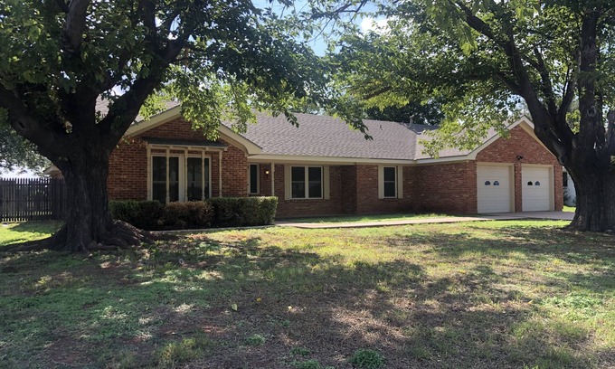 Abilene House | Comfortable Retreat Near Dyess & Mall - Rated 9.8/10