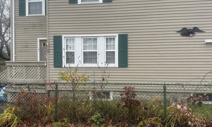 Wareham Center House | Cozy Retreat Just Minutes from the Beach - Pet Friendly